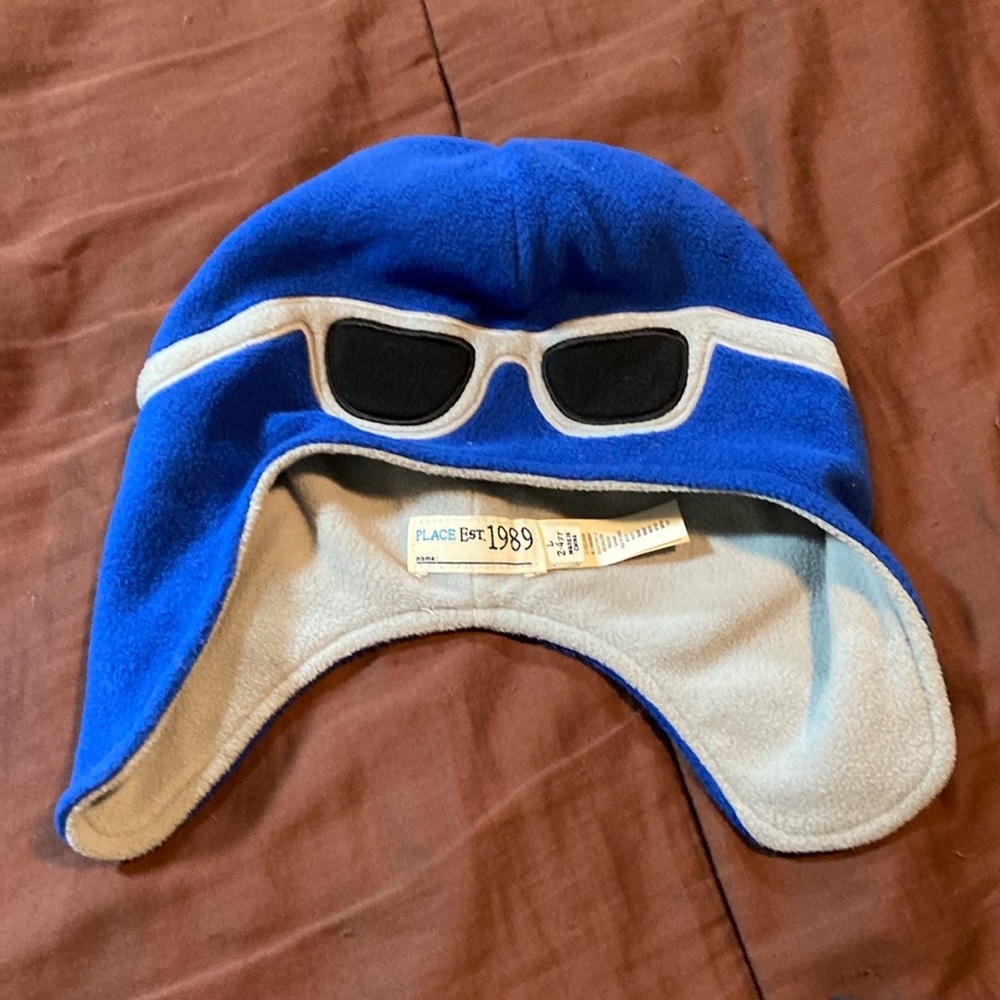 Toddler Cap and Mittens. GUC!